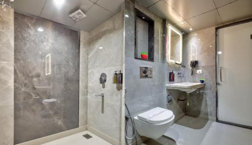 Suite with City View