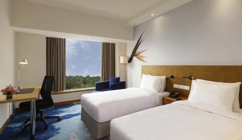 Superior 2 Single Beds Poolside 