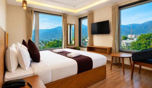 King Room with Mountain View