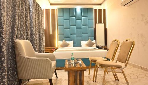 Suite with City View