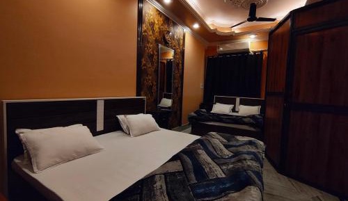 Economy Quadruple Room with Shared Bathroom