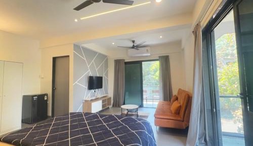 Studio with Balcony
