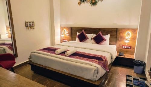 Double Room with Private Bathroom