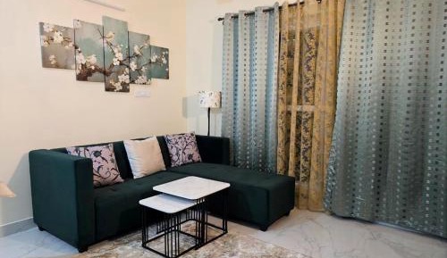 One-Bedroom Apartment with Balcony