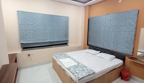 Deluxe Room (2 Adults + 1 Child)