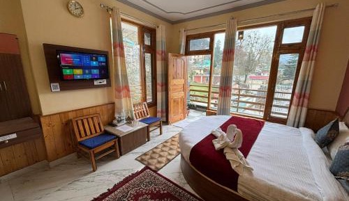 Deluxe Double Room with Balcony