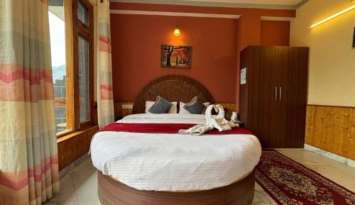 Deluxe Double Room with Balcony