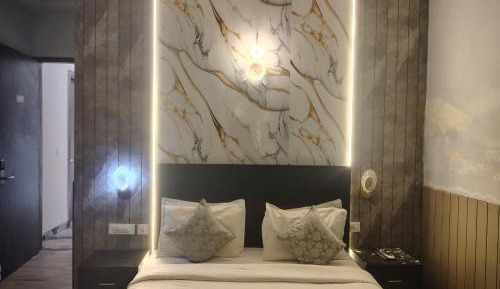 Deluxe Double Room with Bath