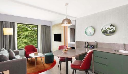 Superior Queen Suite with Balcony