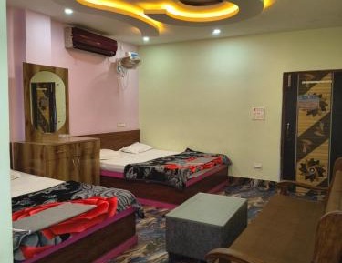 Deluxe Family Room