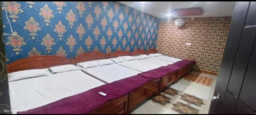 Mixed Dormitory Room