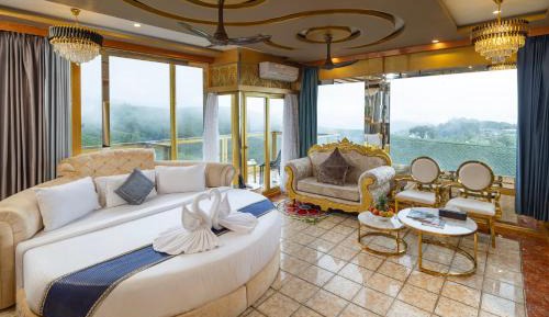 Jacuzzi 180 Degree Suite AC Room with Complimentary Adventure Activities and 100 Spread Breakfast
