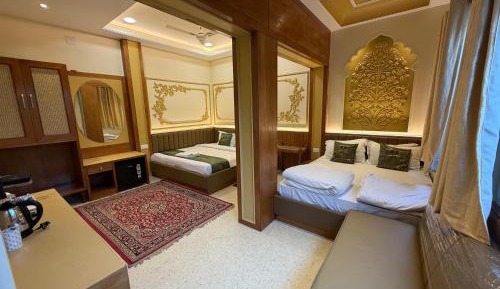 Royal Family Room 5 Bed