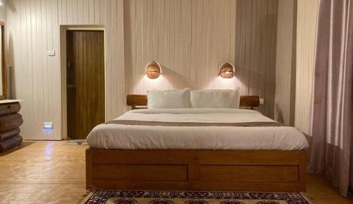 King Room with Mountain View