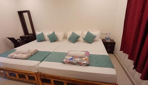 Double or Twin Room with Mountain View