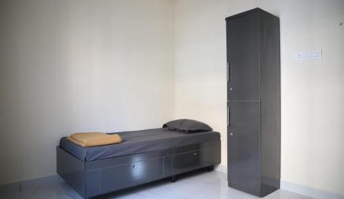 Basic Triple Room with Shared Bathroom