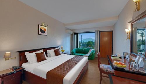 Valley View Room with Garden