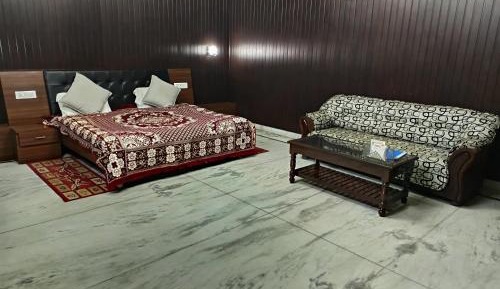 Queen Room