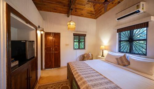Bungalow with Private Garden