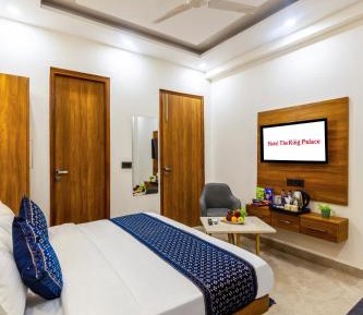 Deluxe King Room