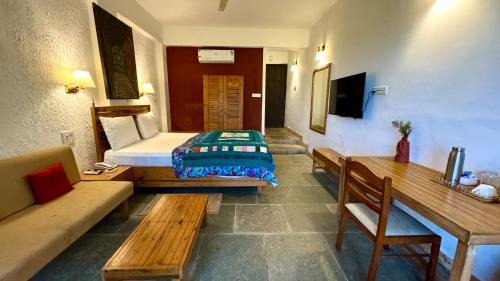 Suite with Lake View
