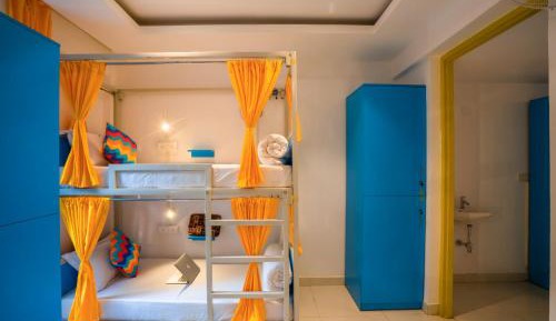 Bed in 10 Bed Mixed A/C Dormitory Room with Ensuite Bathroom