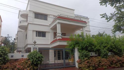 Seven-Bedroom House