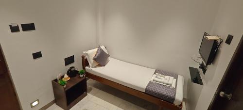 Economy Single Room