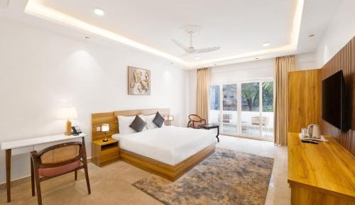 Luxury Room with Balcony