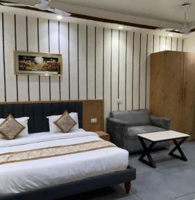 Deluxe Double Room with Balcony
