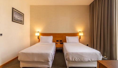 Executive Twin Room 15% off on laundry and mini bar & 20% off on spa services 