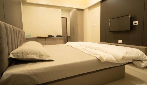 Triple Room with Private Bathroom