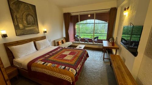 Suite with Lake View