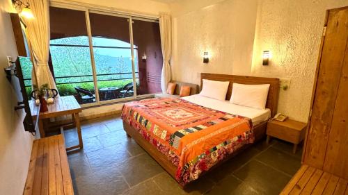 Suite with Lake View