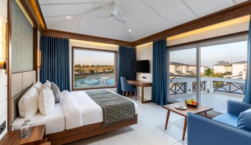 Premium Grand Room with Balcony