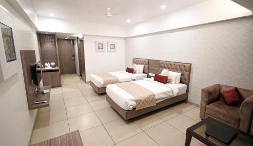 Deluxe Double or Twin Room