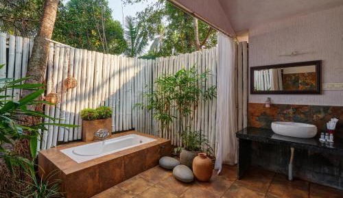 Blu Fern - Cottage with Bathtub (Welcome Drink on Arrival) - 15% Discount on Food & Beverages