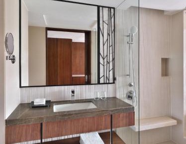 Twin Room with Balcony and Valley View