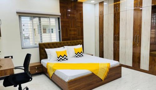 One-Bedroom Apartment with Terrace