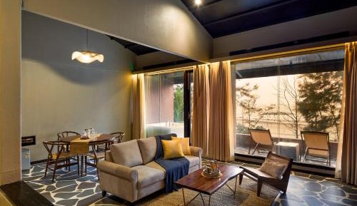 Sea House - 10% Discount on Food & Beverage