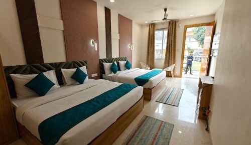 Deluxe Family Room