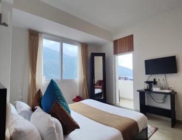 Queen Room with Balcony