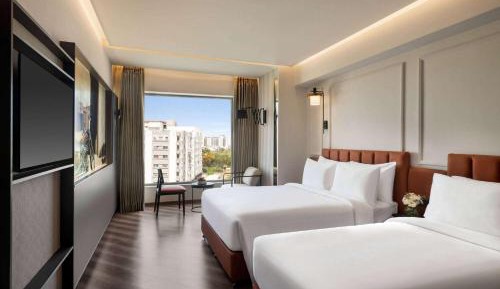Hollywood Queen Room with Queen and Twin Bed - 15% Discount Food & Beverages