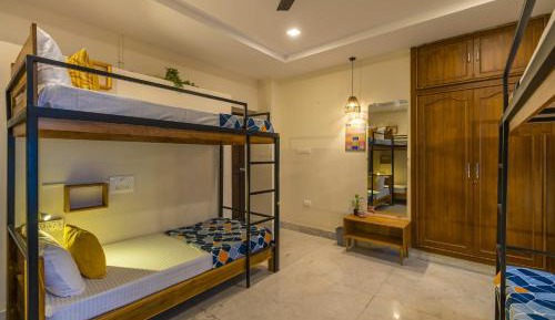Bed in 6-Bed Deluxe Mixed Dormitory Room
