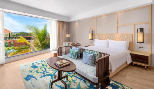 Family Studio, 1 King, Courtyard View - Enjoy 90 minutes of complimentary Cocktail hours at Haven between 4 PM to 6 PM, - NR 1000 SPA Credit (Stay between Sunday to Thursday) - Complimentary beer on arrival and free shuttle to the beach