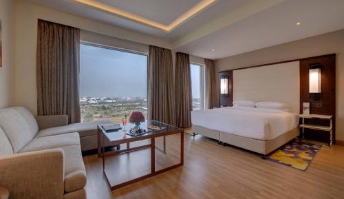 Studio Suite - Early Check-in and Late Check-out (Subject to Availability)  - 10% Discount on F&B and Laundry till 15th September 2026