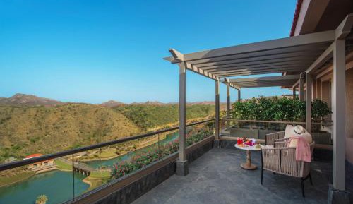 Lake View Villa