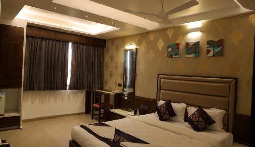 Queen Room with Balcony