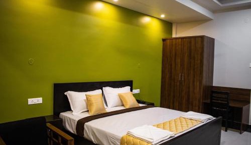 Deluxe King Room