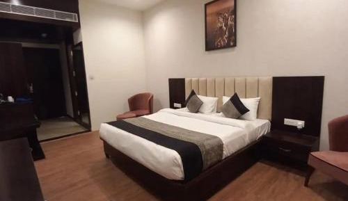 Deluxe Single Room with Balcony